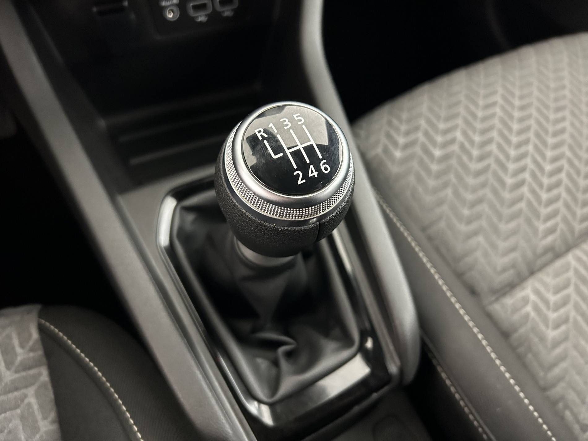 Vente en ligne Renault Clio 5 Clio TCe 90 - 21N au prix de 14 890 €