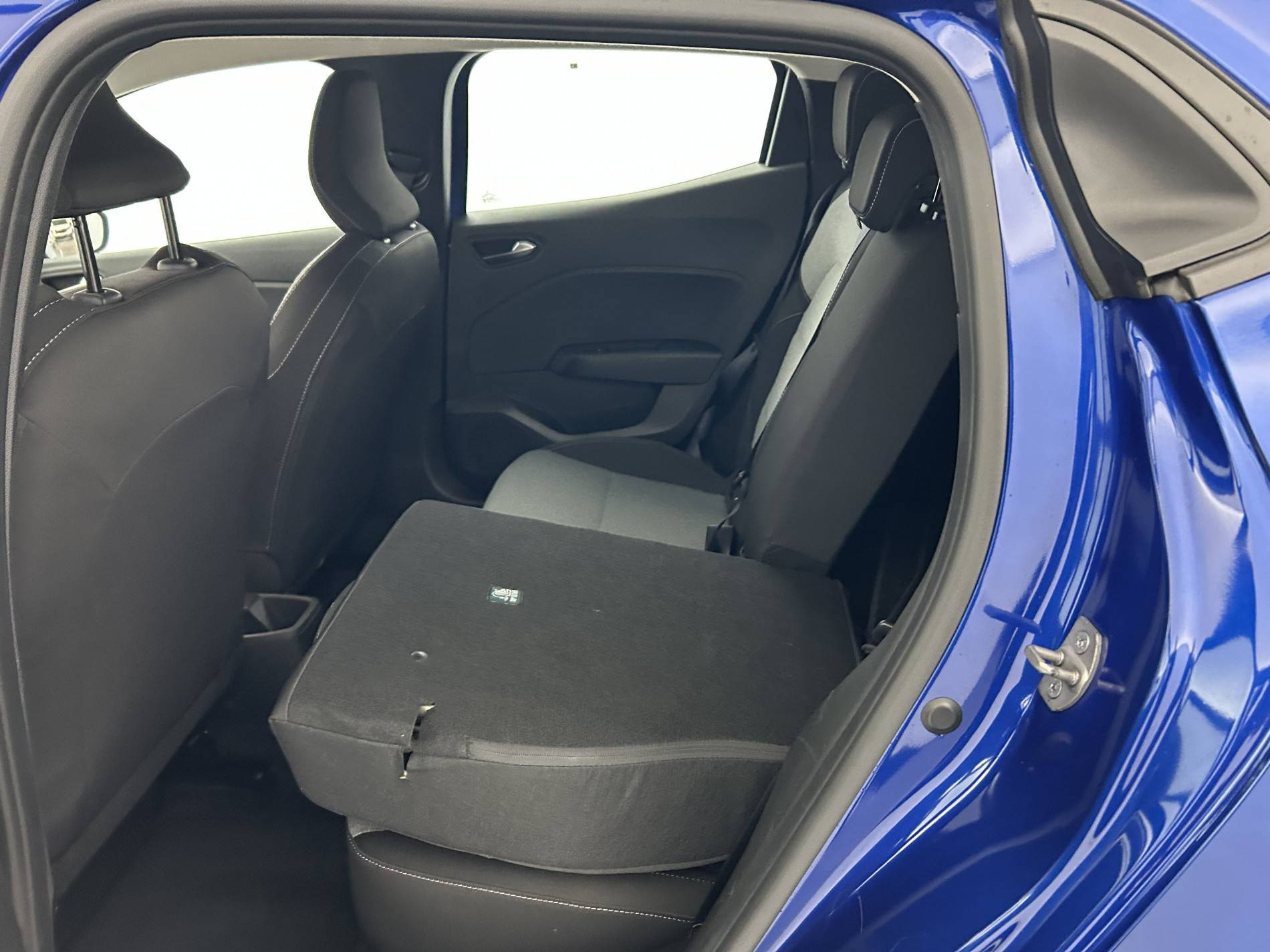 Vente en ligne Renault Clio 5 Clio TCe 90 au prix de 16 490 €