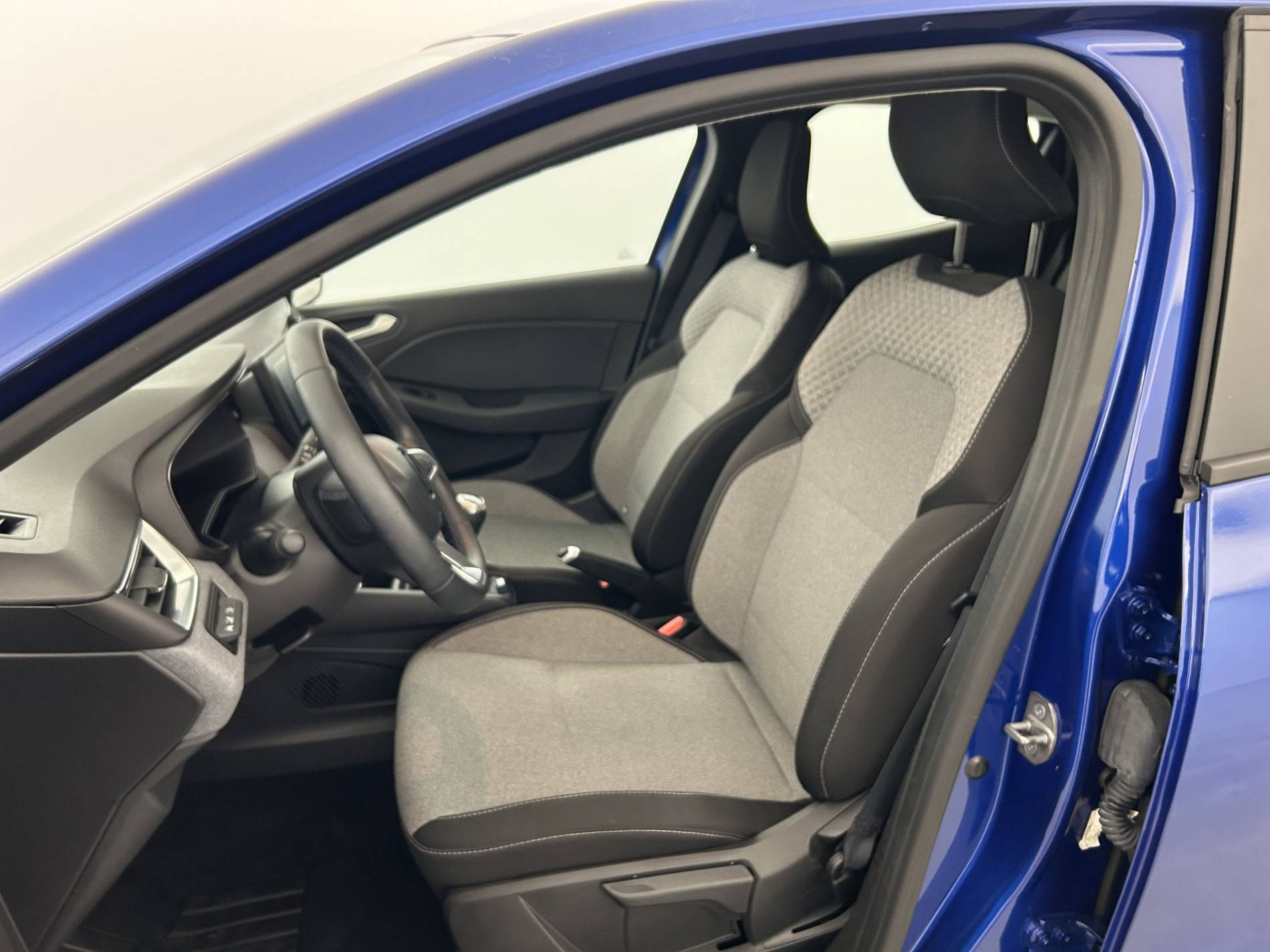 Vente en ligne Renault Clio 5 Clio TCe 90 au prix de 16 490 €