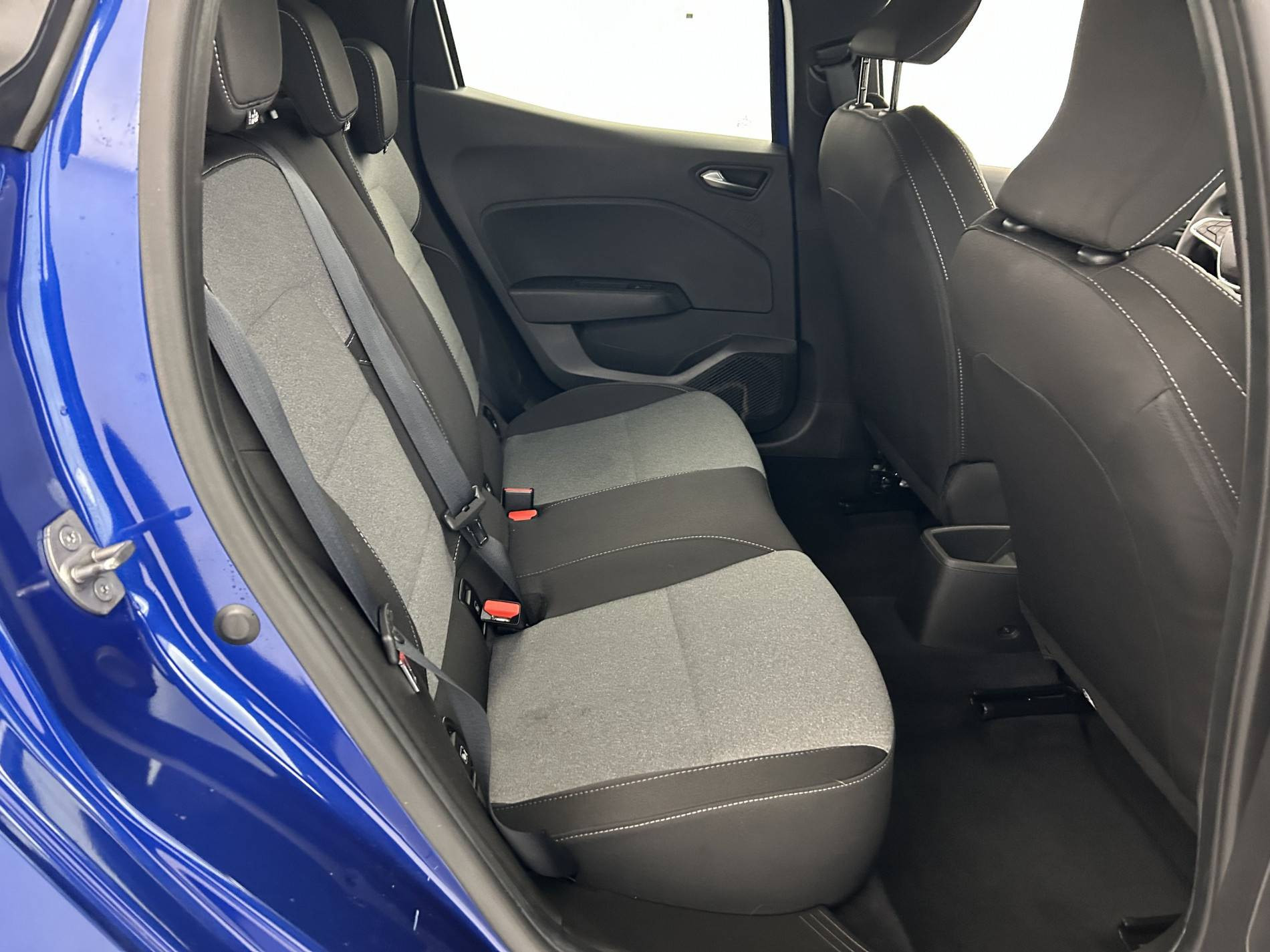 Vente en ligne Renault Clio 5 Clio TCe 90 au prix de 16 490 €