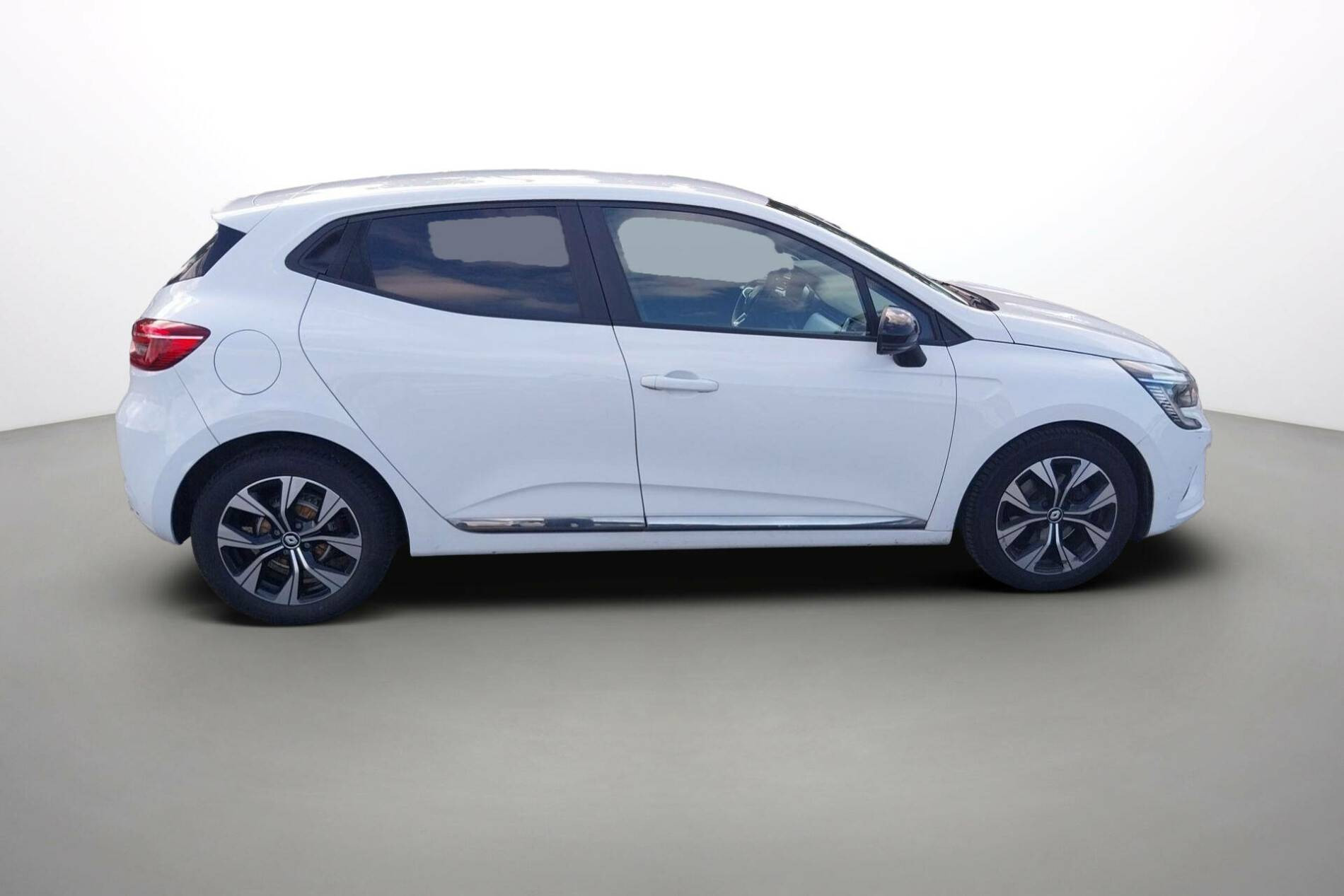 Vente en ligne Renault Clio 5 Clio Blue dCi 100 au prix de 15 490 €