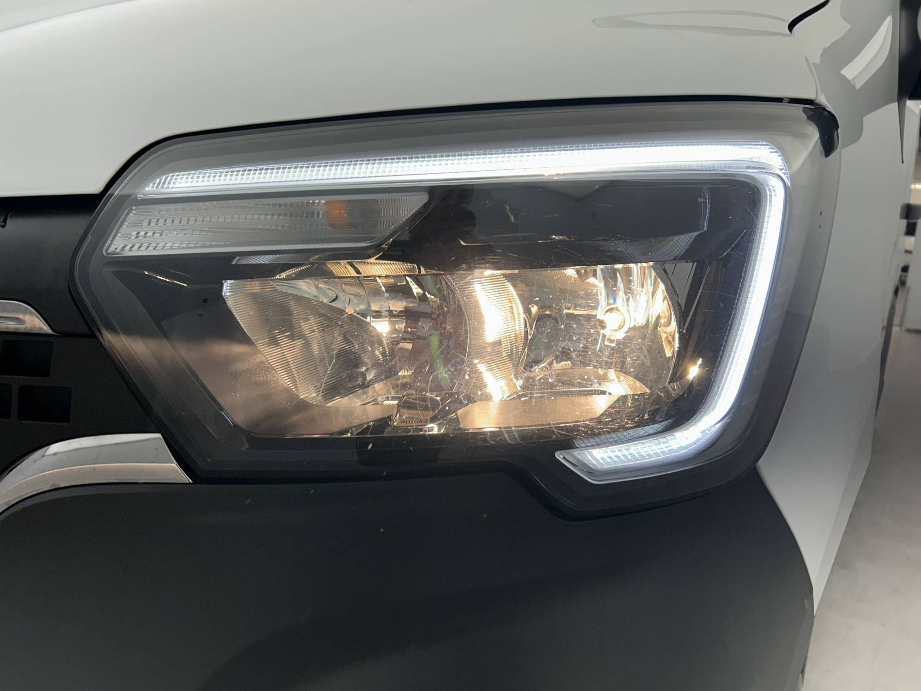 Vente en ligne Renault Master Fourgon   L2H2 BLUE DCI 135 au prix de 27 890 €