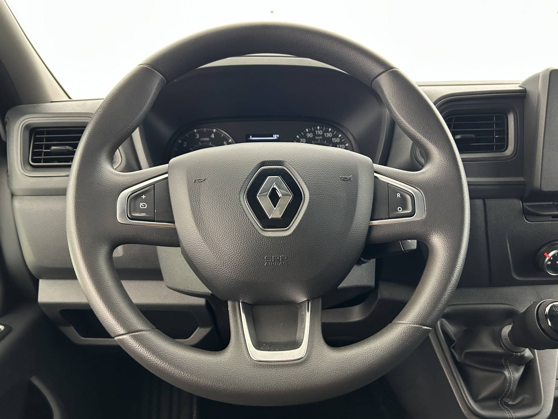 Vente en ligne Renault Master Fourgon   L2H2 BLUE DCI 135 au prix de 27 890 €