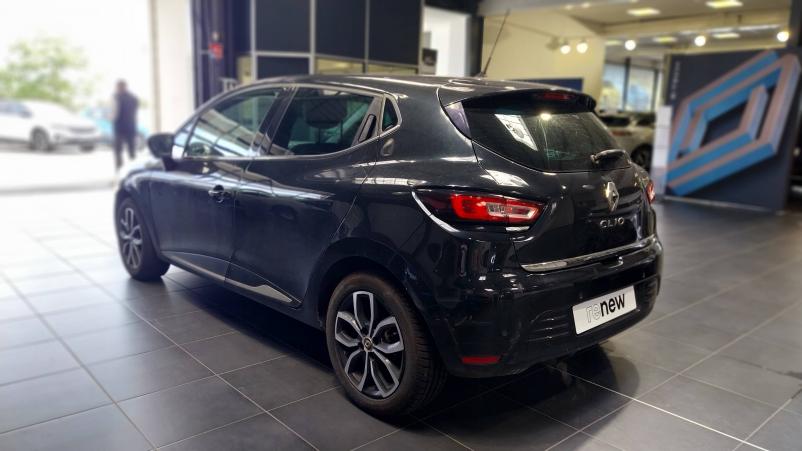 Vente en ligne Renault Clio 4 Clio dCi 90 E6C EDC au prix de 13 970 €