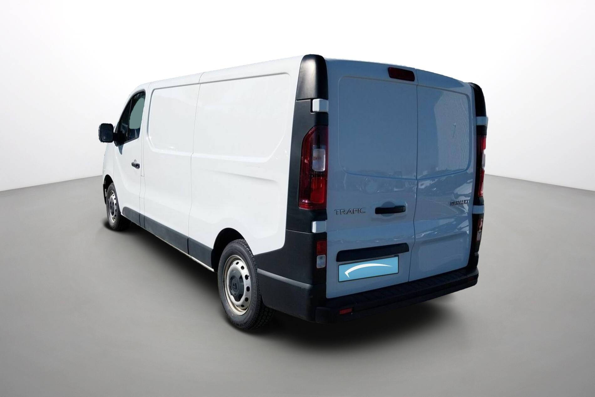 Vente en ligne Renault Trafic 3 Fourgon TRAFIC FGN L2H1 3000 KG BLUE DCI 130 au prix de 19 990 €