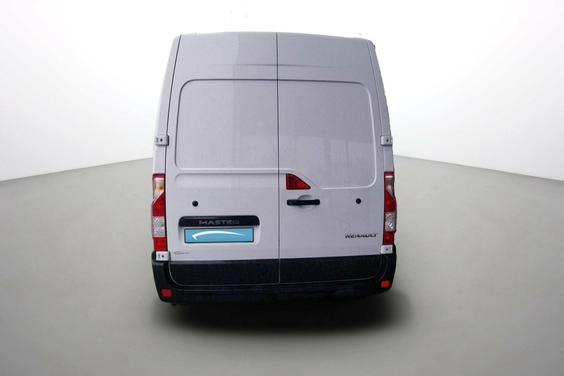 Vente en ligne Renault Master Fourgon MASTER FGN TRAC F3500 L2H2 BLUE DCI 135 au prix de 29 990 €