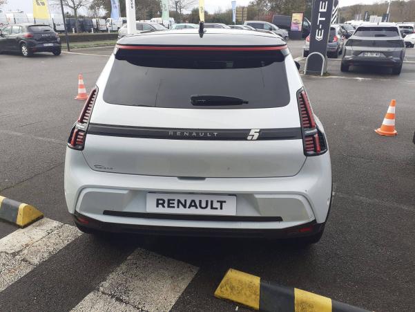 Vente en ligne Renault Renault 5 E-Tech  150 ch autonomie confort au prix de 34 290 €