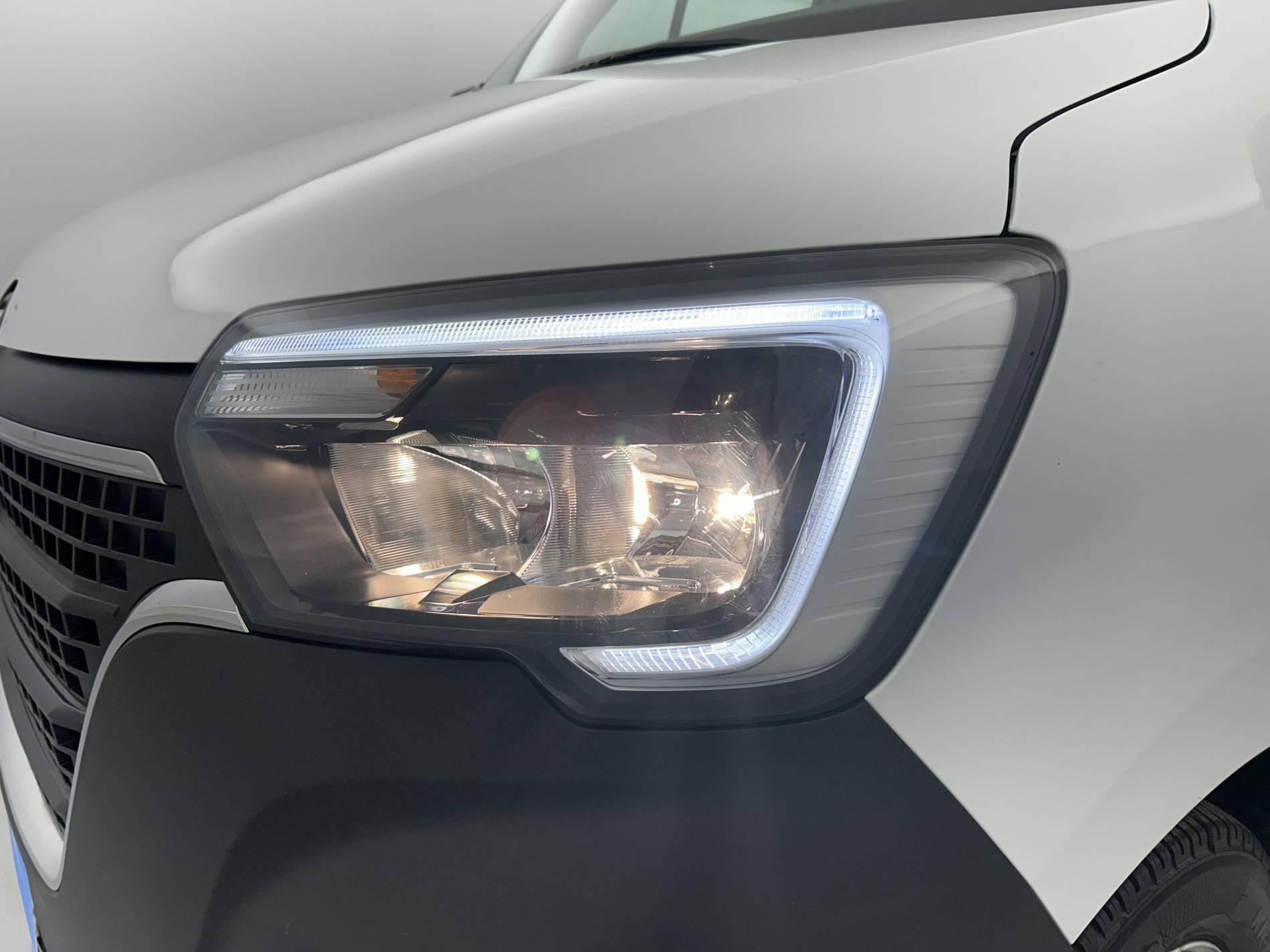 Vente en ligne Renault Master 3 Châssis Cabine MASTER BENNE CC PROP RJ3500 L2 PAFC BLUE DCI 130 EURO VI au prix de 33 990 €