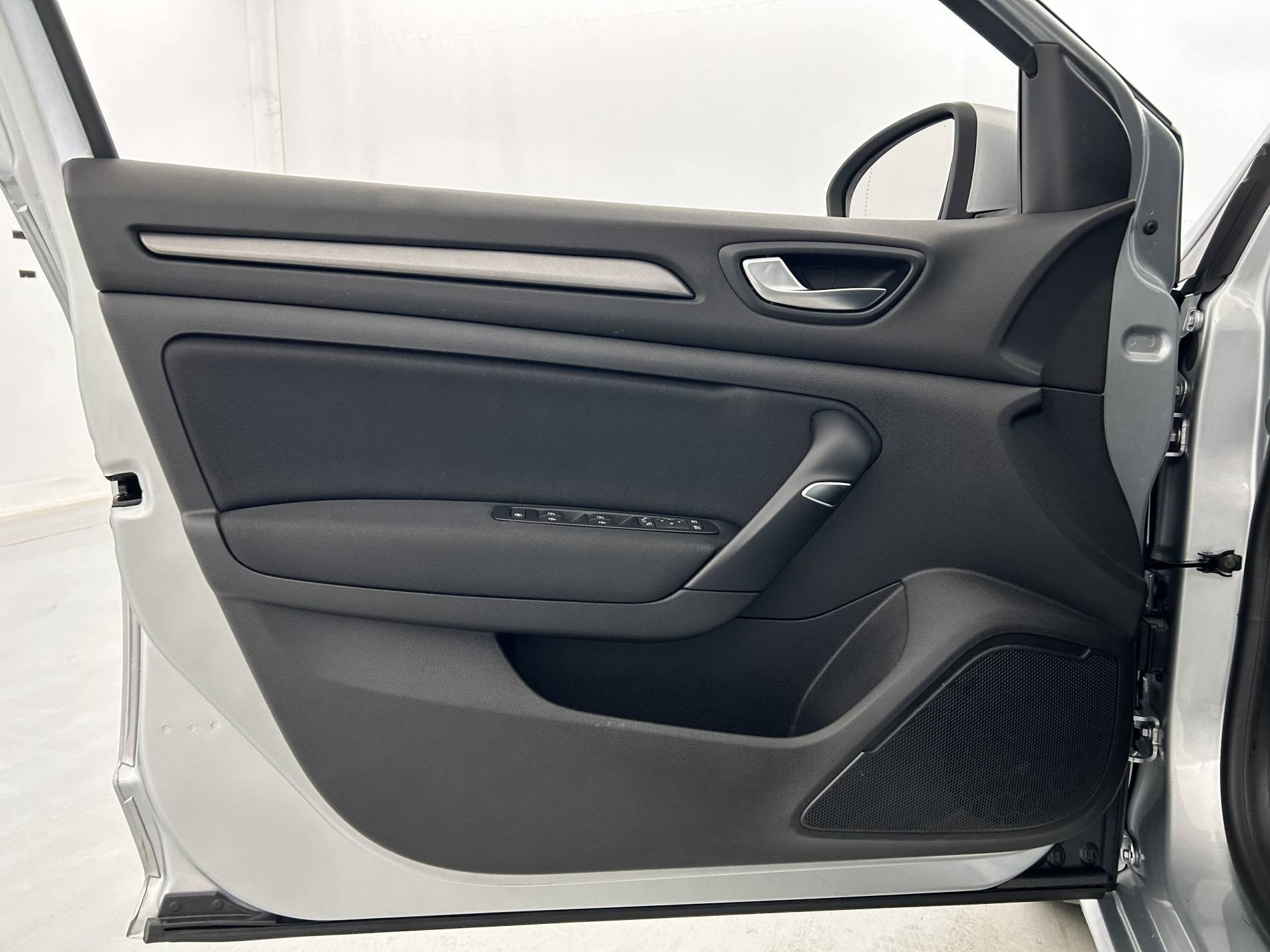 Vente en ligne Renault Megane 4 Mégane IV Berline Blue dCi 115 - 21B au prix de 16 990 €