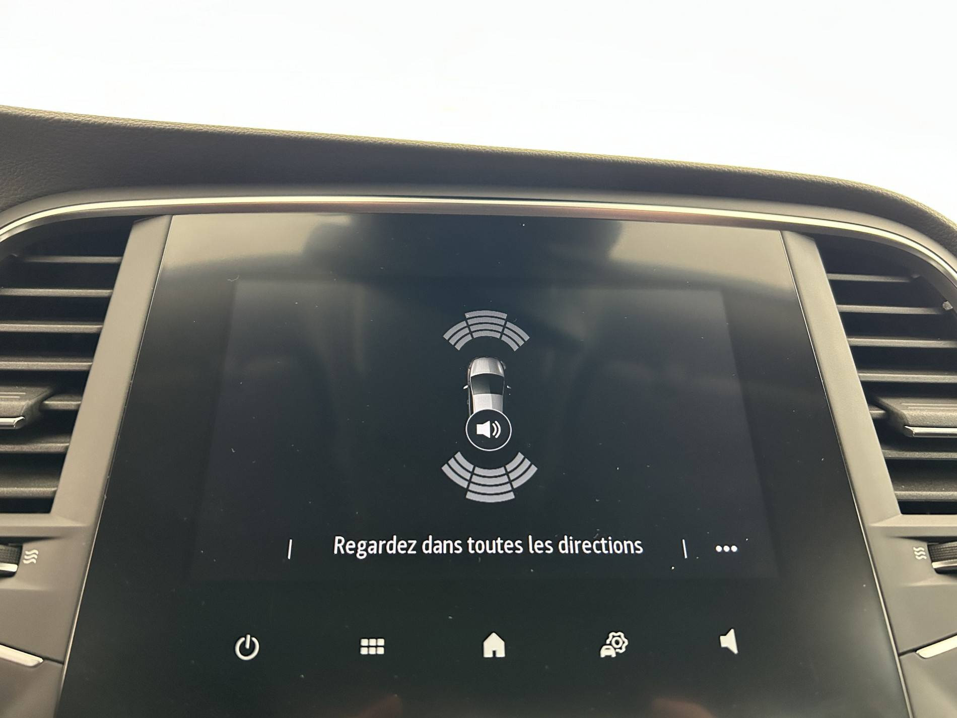 Vente en ligne Renault Megane 4 Mégane IV Berline Blue dCi 115 - 21B au prix de 16 990 €