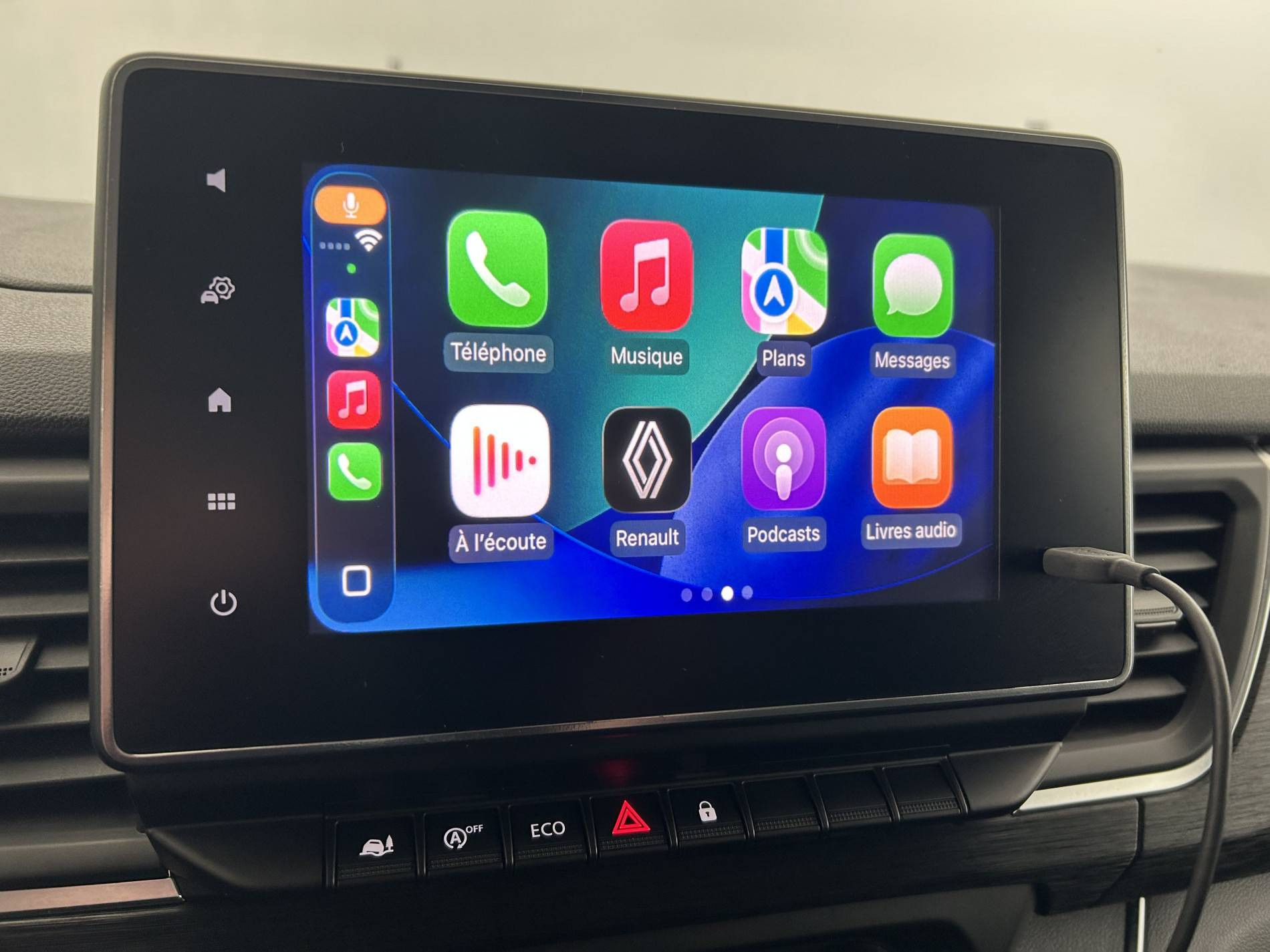 Vente en ligne Renault Trafic 3 Fourgon TRAFIC FGN L2H1 3000 KG BLUE DCI 130 au prix de 21 890 €