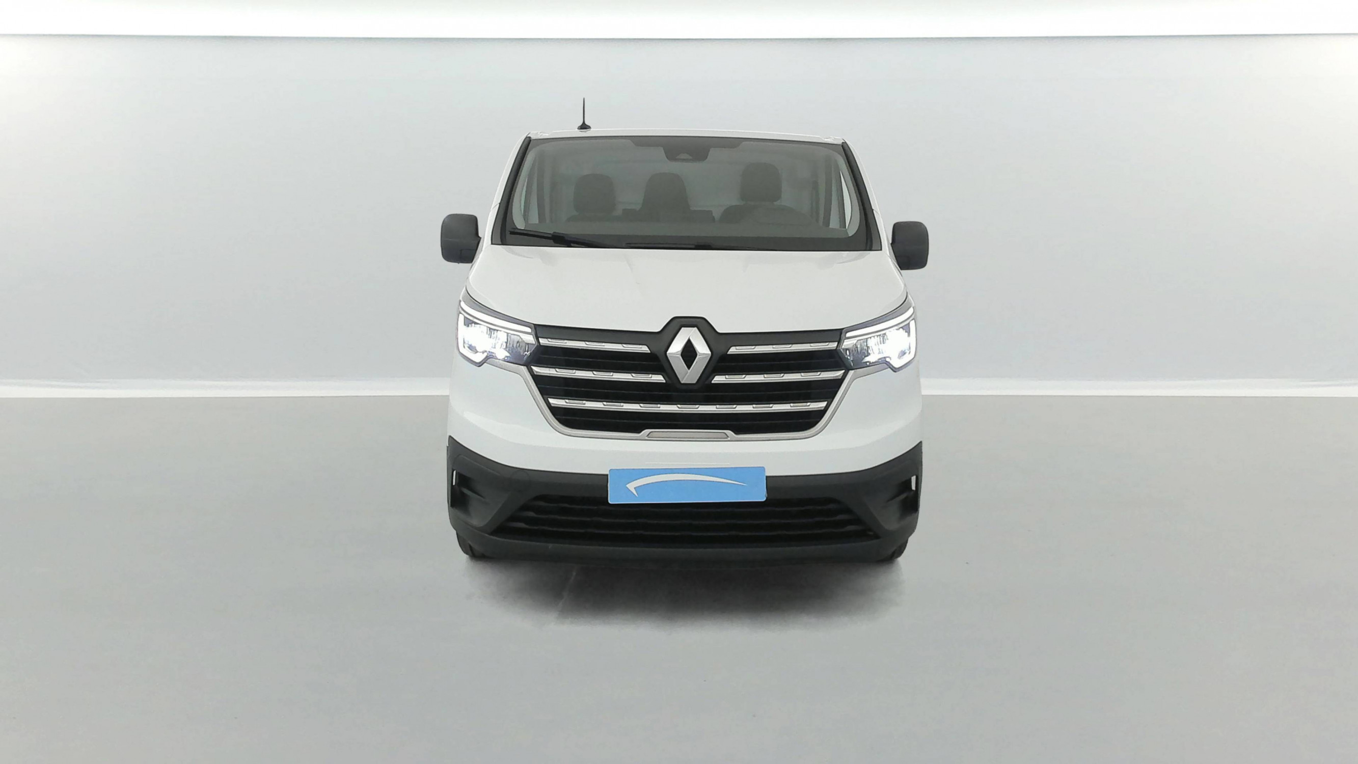 Vente en ligne Renault Trafic 3 Fourgon TRAFIC FGN L2H1 3000 KG BLUE DCI 130 au prix de 21 890 €