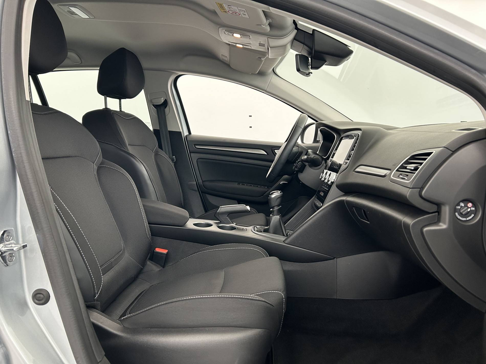 Vente en ligne Renault Megane 4 Mégane IV Berline Blue dCi 115 - 21B au prix de 16 990 €