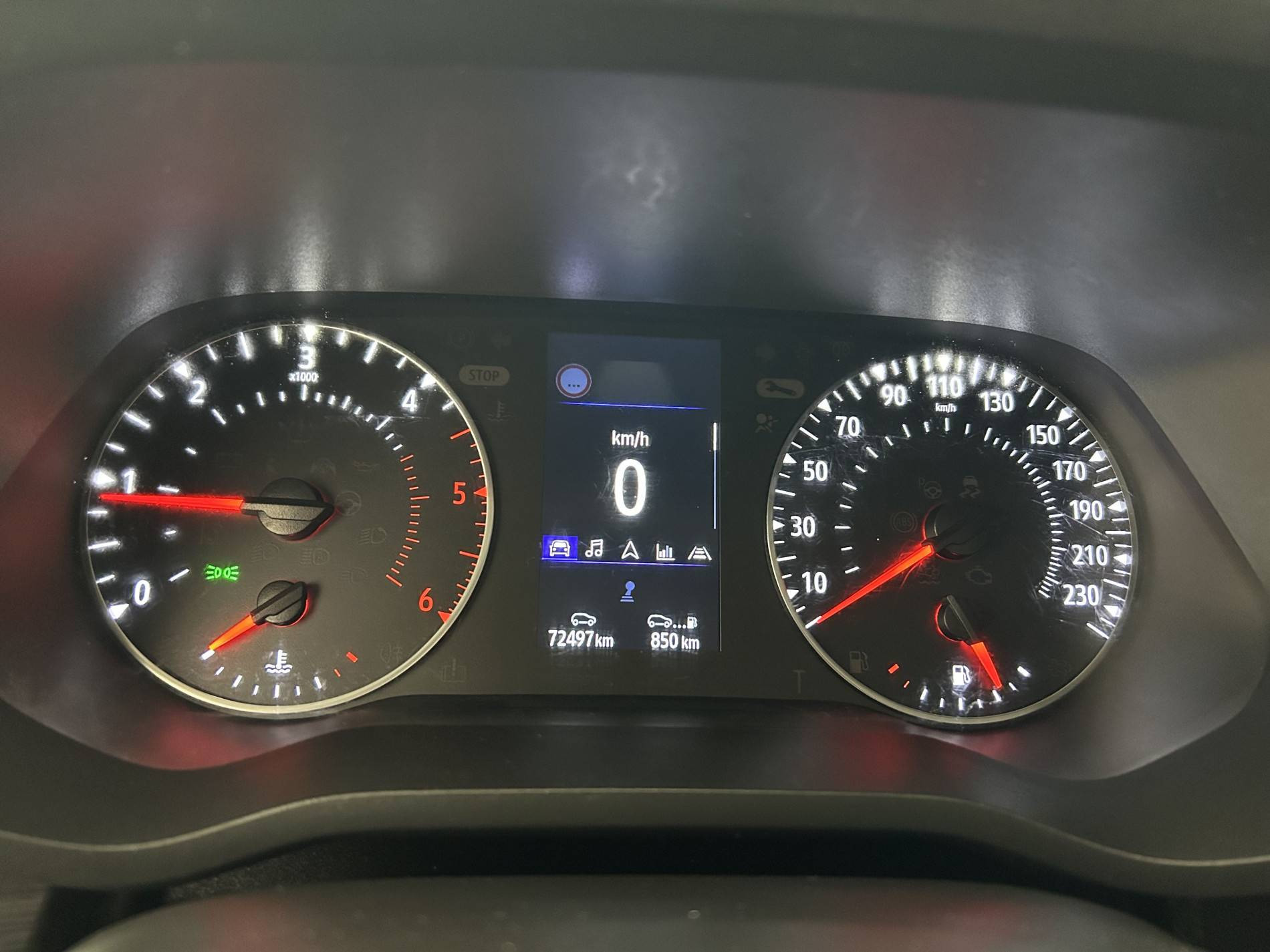 Vente en ligne Renault Trafic 3 Fourgon TRAFIC FGN L2H1 3000 KG BLUE DCI 130 au prix de 21 890 €