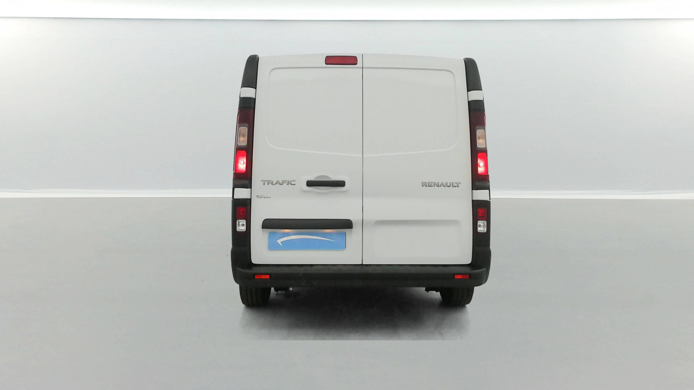 Vente en ligne Renault Trafic 3 Fourgon TRAFIC FGN L2H1 3000 KG BLUE DCI 130 au prix de 21 890 €
