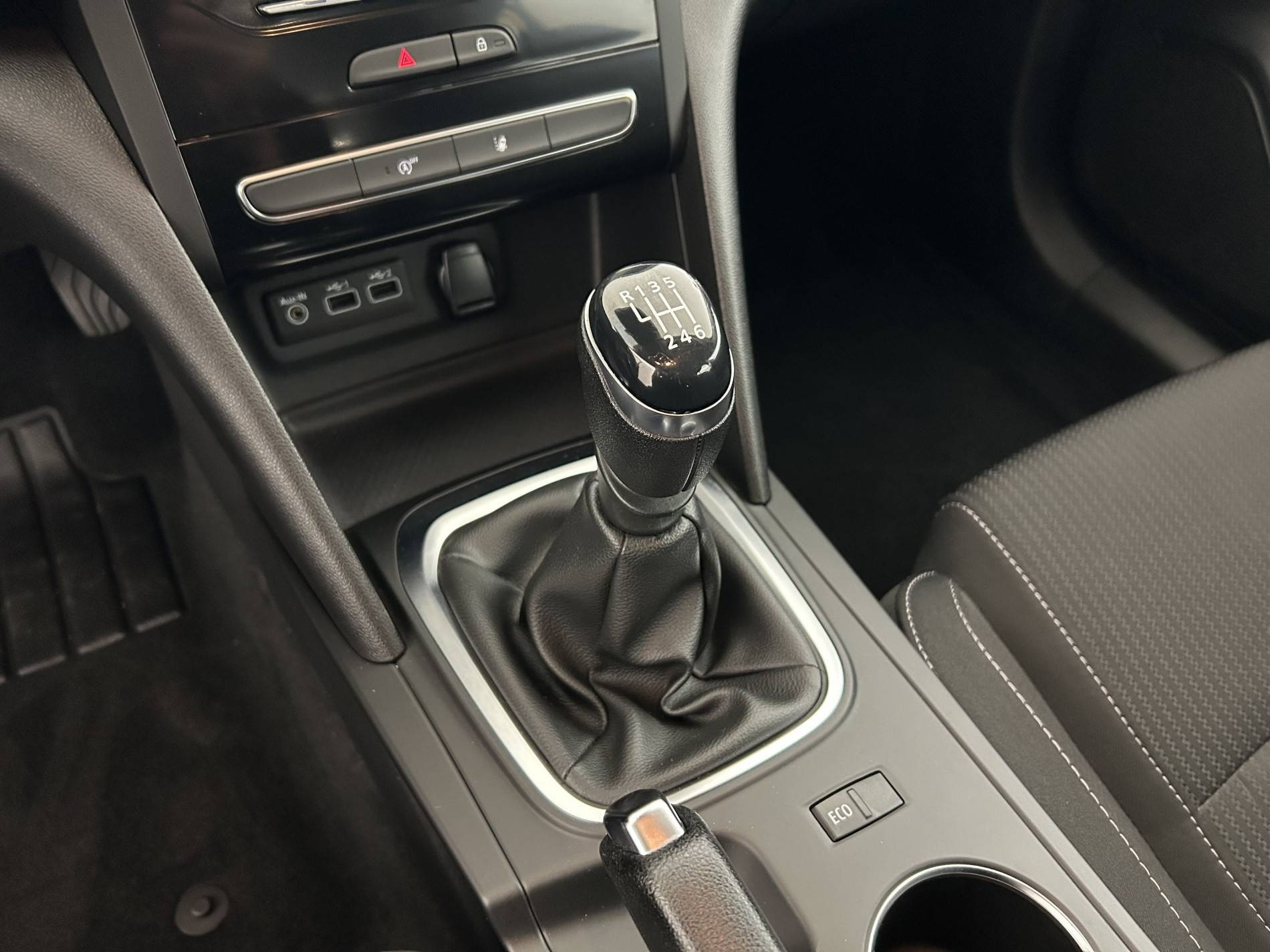 Vente en ligne Renault Megane 4 Mégane IV Berline Blue dCi 115 - 21B au prix de 16 990 €