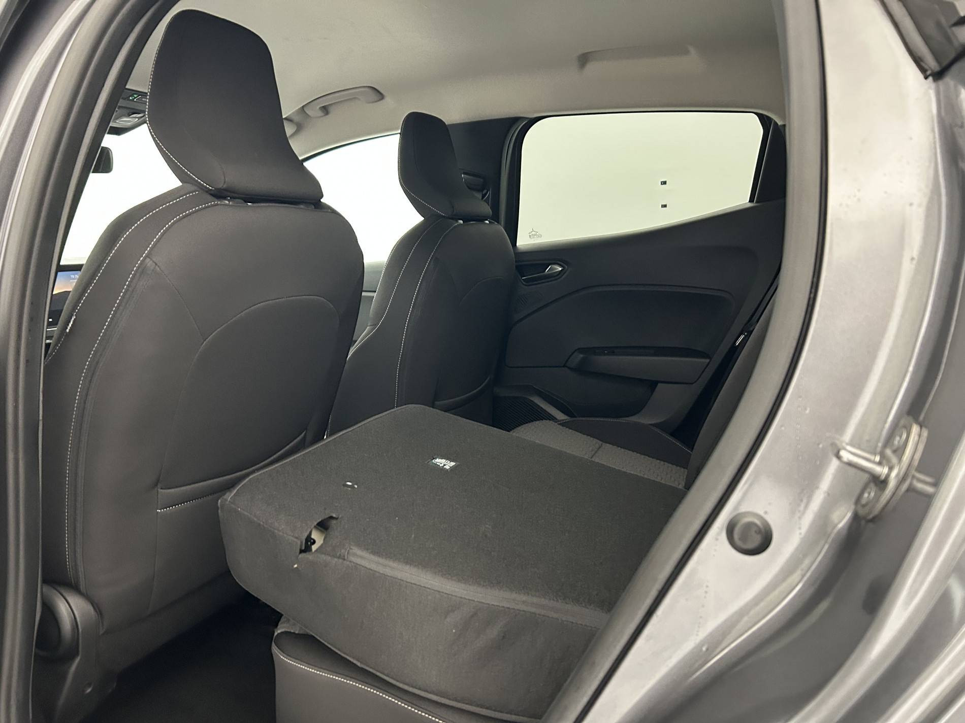 Vente en ligne Renault Clio 5 Clio Blue dCi 100 au prix de 15 890 €