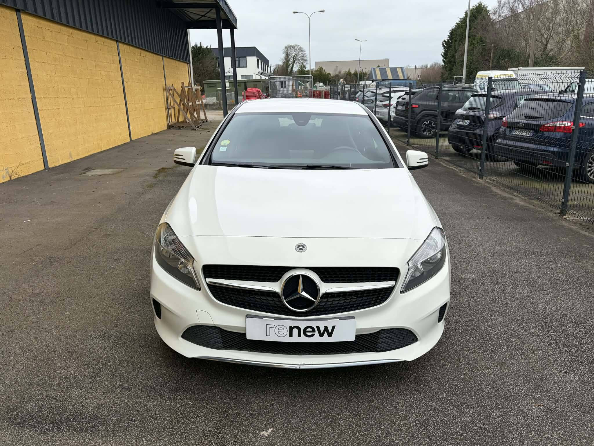 Vente en ligne Mercedes Classe A  200 d 7G-DCT au prix de 16 990 €