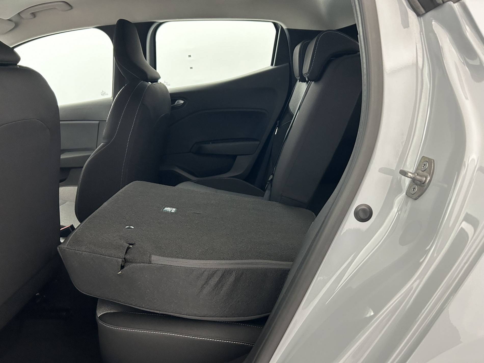 Vente en ligne Renault Clio 5 Clio TCe 90 ch GSR2 au prix de 15 990 €