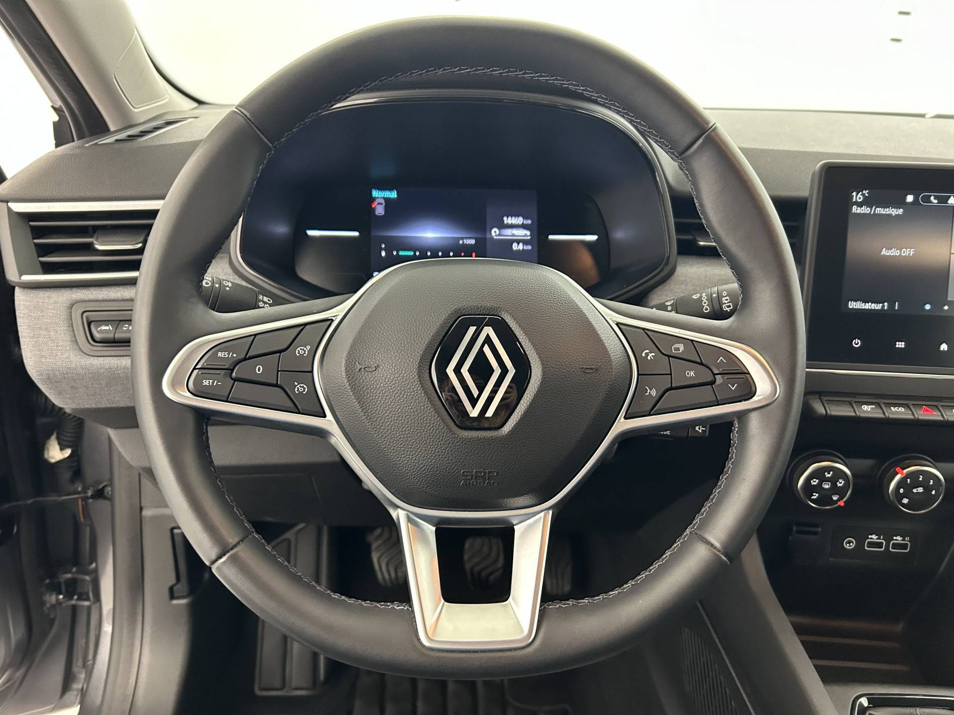 Vente en ligne Renault Clio 5 Clio TCe 90 au prix de 15 990 €