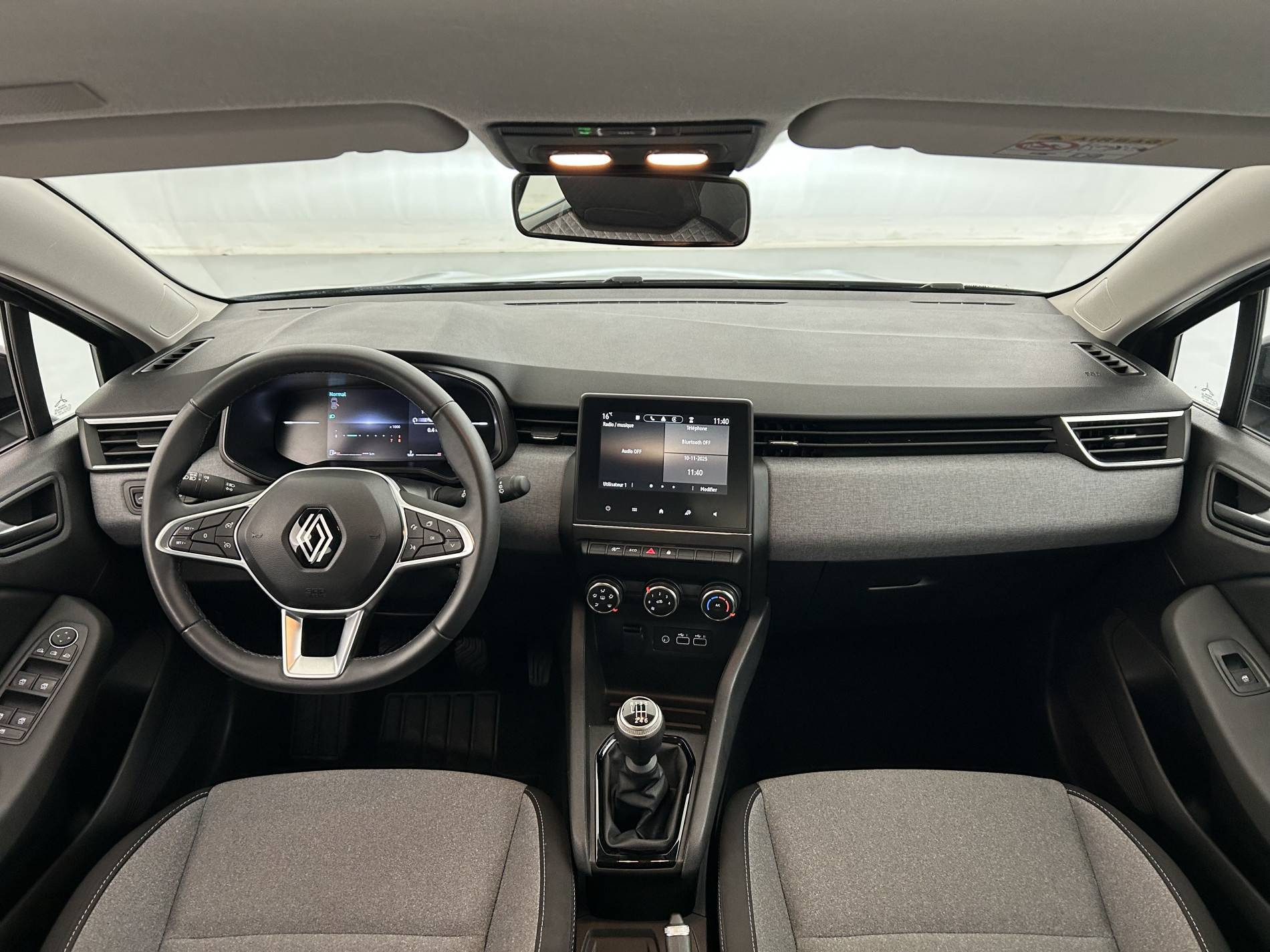 Vente en ligne Renault Clio 5 Clio TCe 90 au prix de 15 990 €