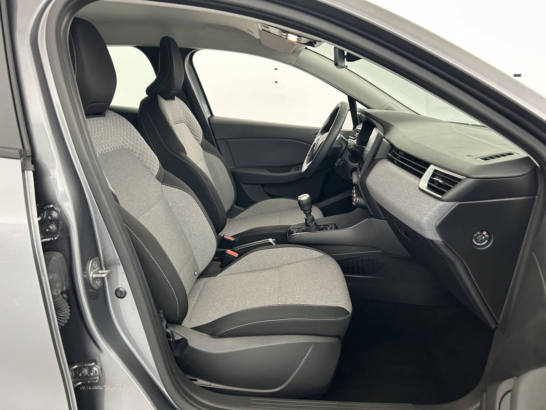 Vente en ligne Renault Clio 5 Clio TCe 90 au prix de 15 990 €