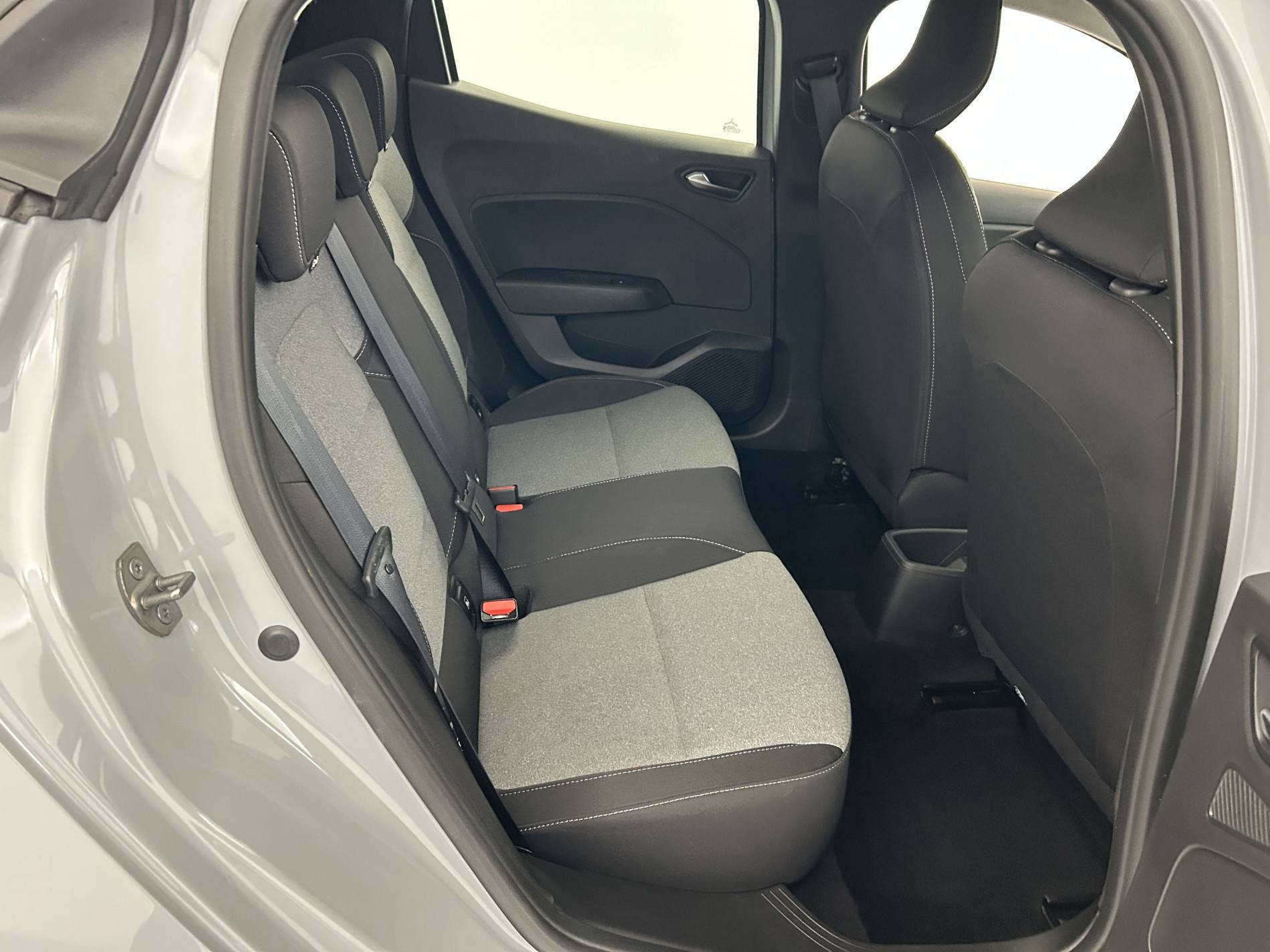 Vente en ligne Renault Clio 5 Clio TCe 90 ch GSR2 au prix de 15 990 €