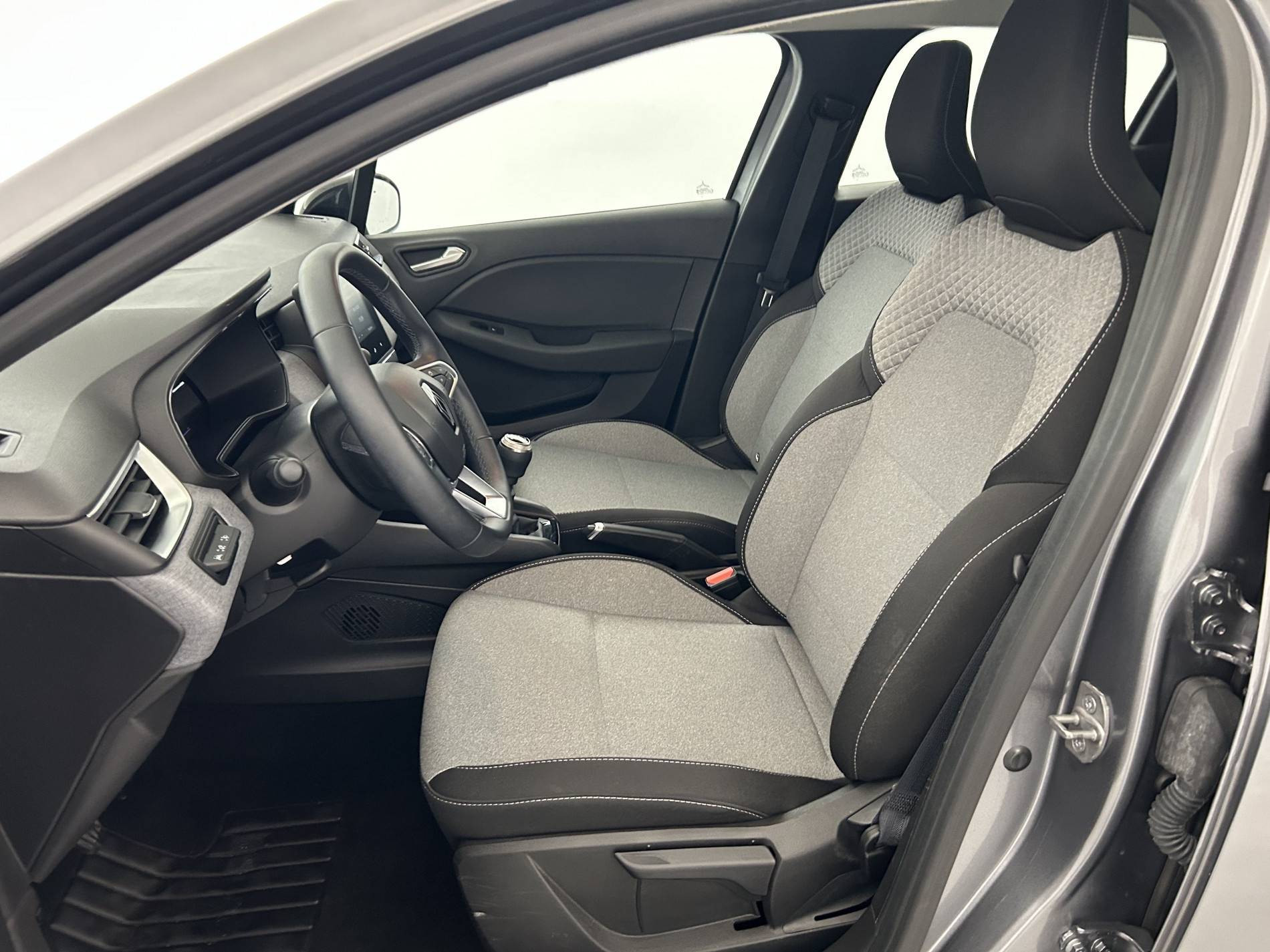 Vente en ligne Renault Clio 5 Clio TCe 90 au prix de 15 990 €