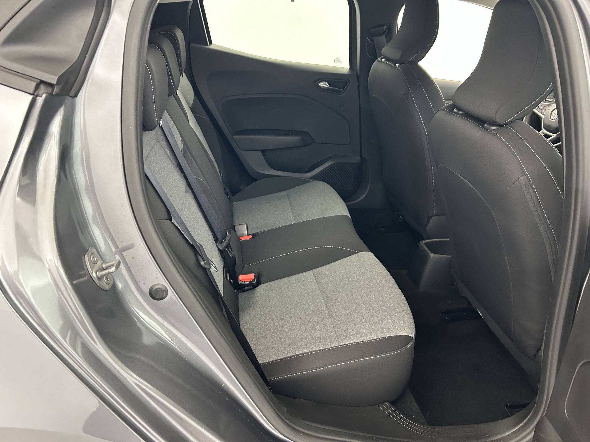 Vente en ligne Renault Clio 5 Clio TCe 90 au prix de 15 990 €