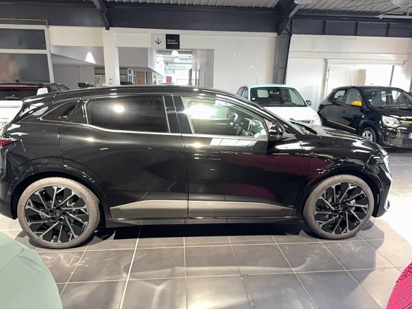 Vente en ligne Renault Megane E-Tech  220 ch autonomie confort au prix de 37 990 €