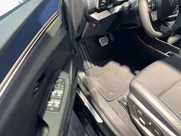 Vente en ligne Renault Megane E-Tech  220 ch autonomie confort au prix de 37 990 €