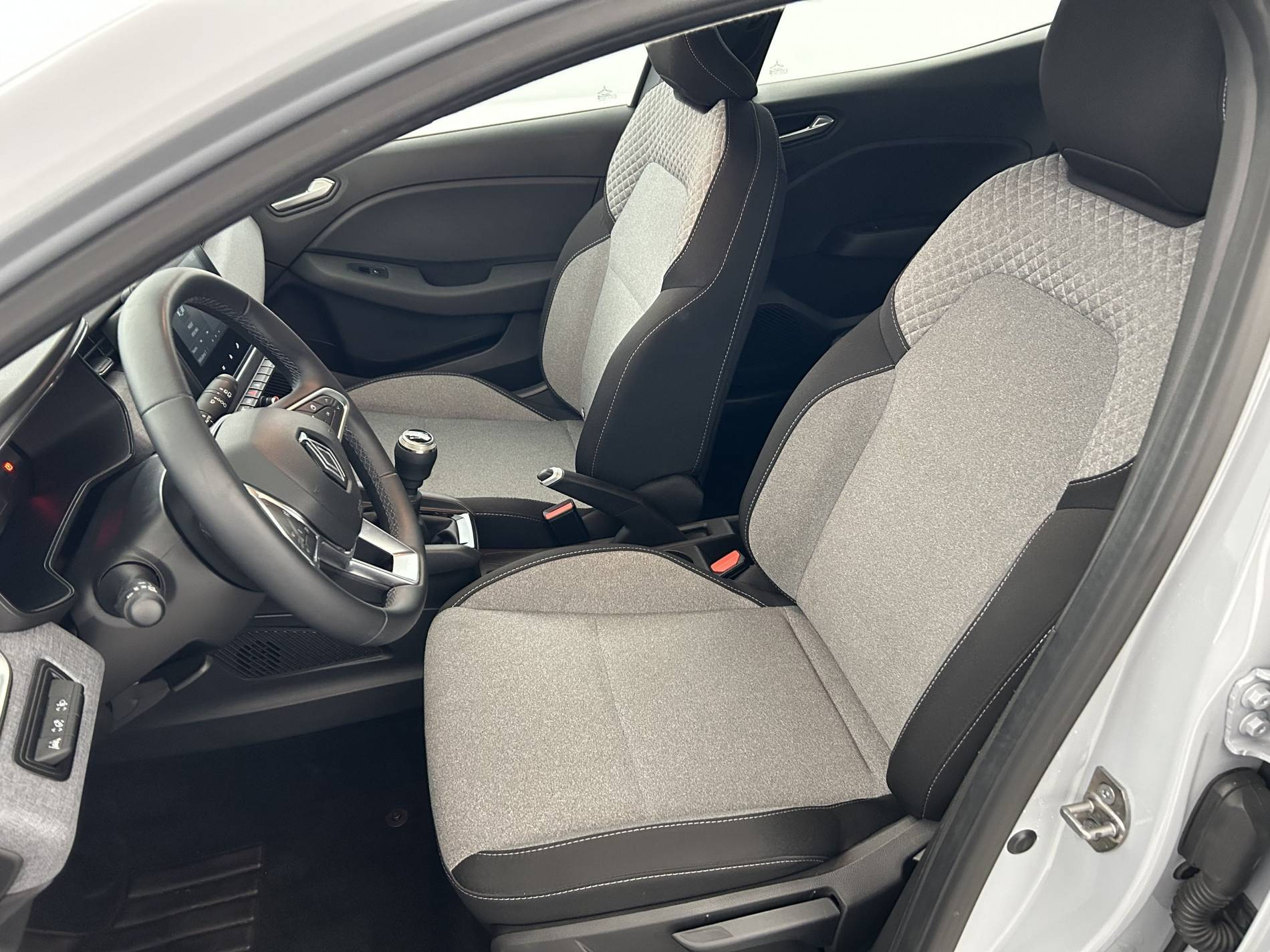 Vente en ligne Renault Clio 5 Clio TCe 90 au prix de 16 490 €