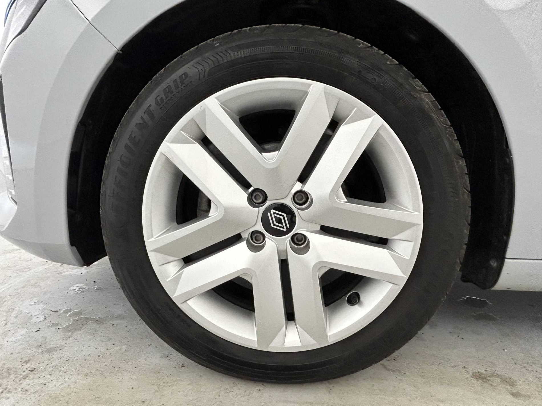 Vente en ligne Renault Clio 5 Clio TCe 90 au prix de 16 490 €