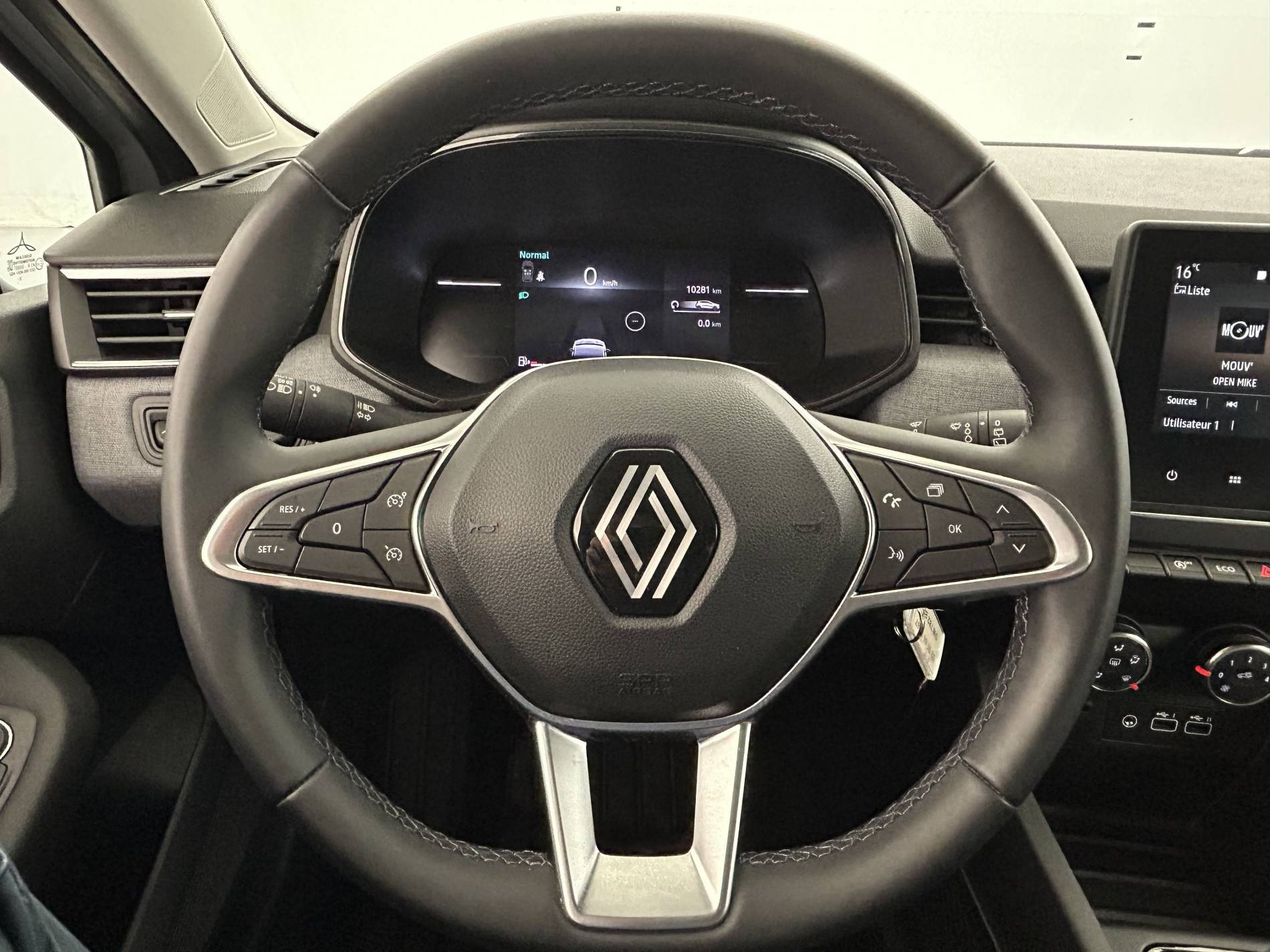 Vente en ligne Renault Clio 5 Clio TCe 90 au prix de 16 490 €