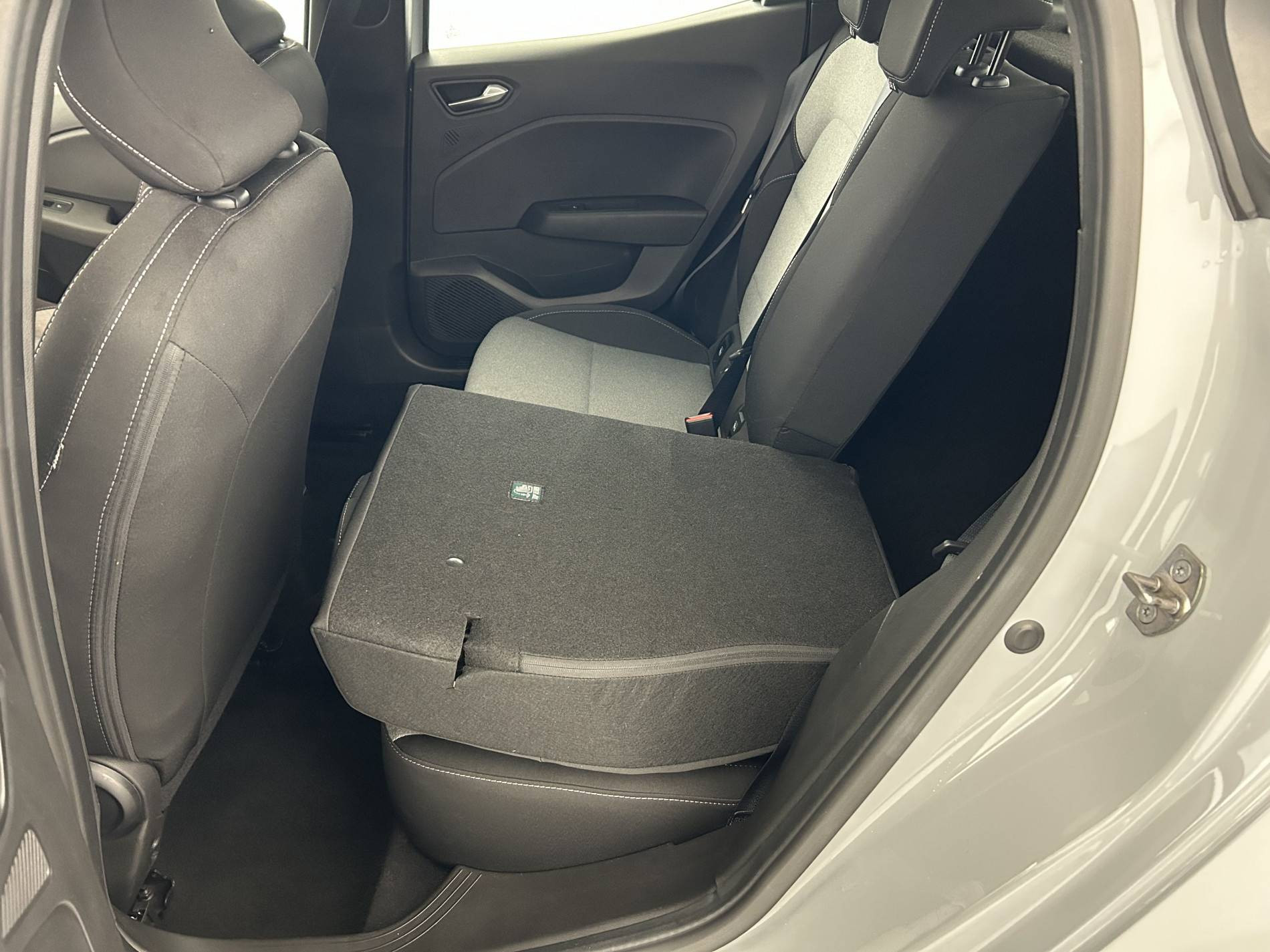 Vente en ligne Renault Clio 5 Clio TCe 90 au prix de 16 490 €