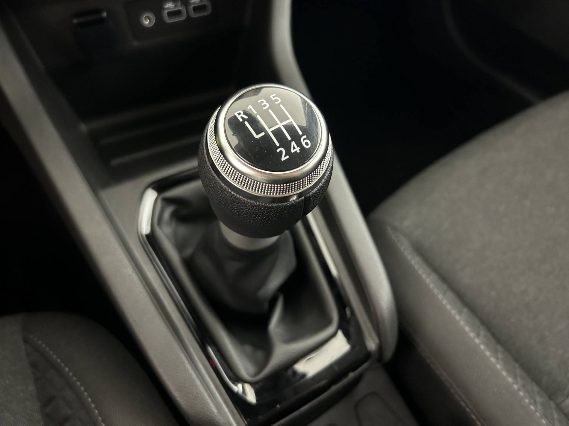 Vente en ligne Renault Clio 5 Clio TCe 90 au prix de 13 990 €