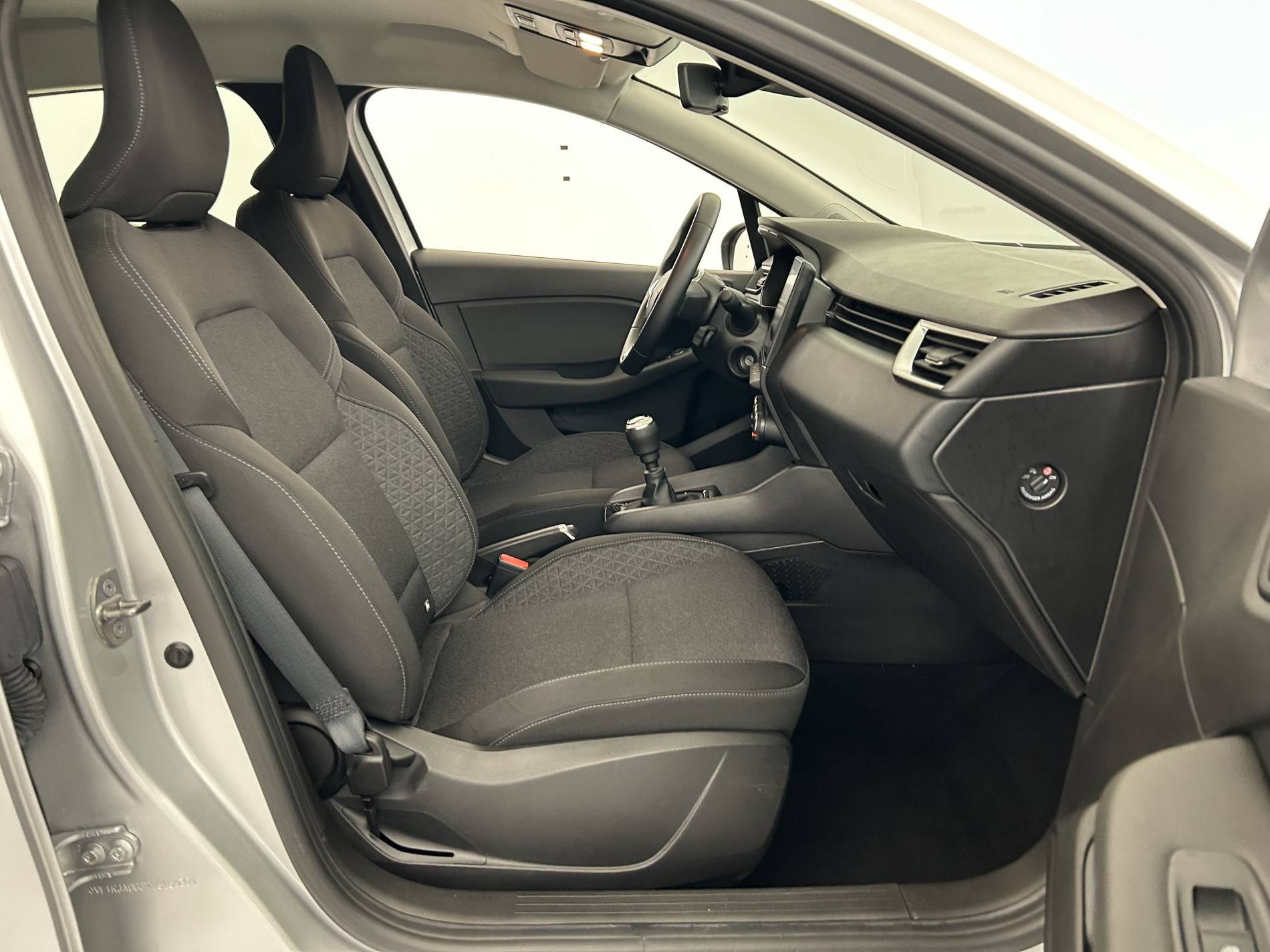 Vente en ligne Renault Clio 5 Clio TCe 90 au prix de 13 990 €