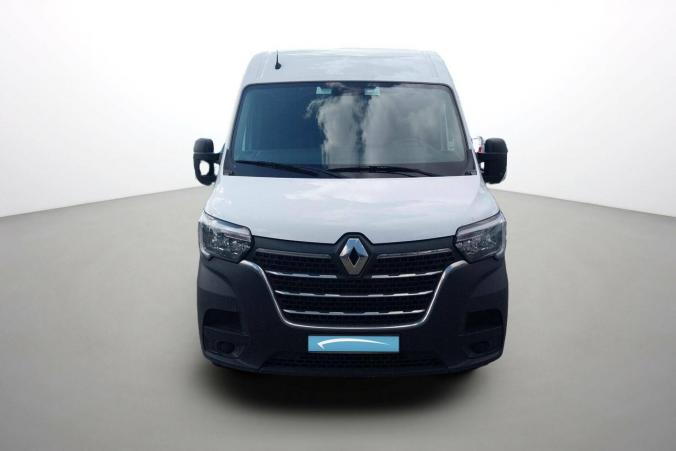 Vente en ligne Renault Master Fourgon MASTER FGN TRAC F3300 L2H2 BLUE DCI 135 au prix de 22 970 €
