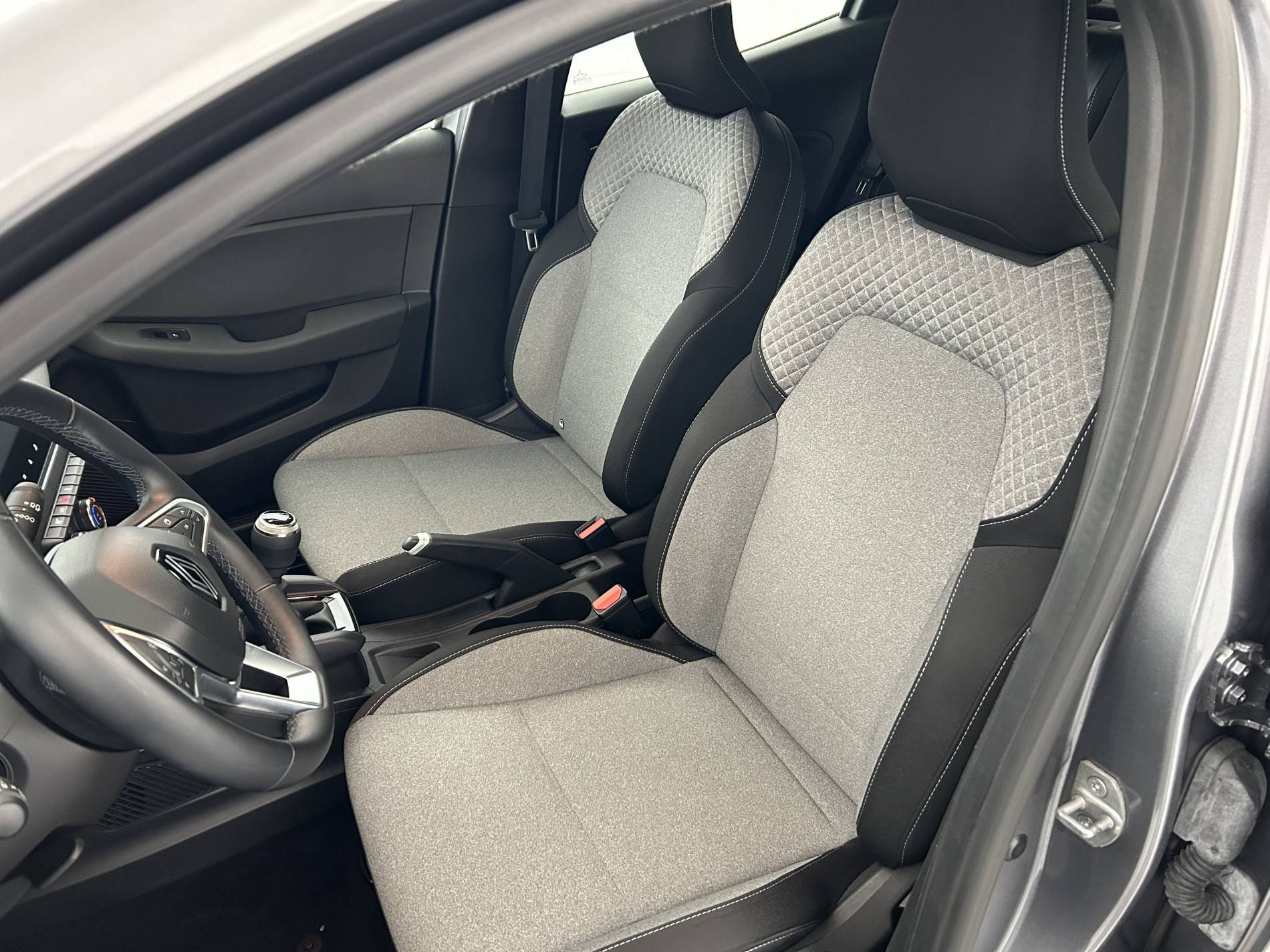 Vente en ligne Renault Clio 5 Clio TCe 90 au prix de 16 490 €