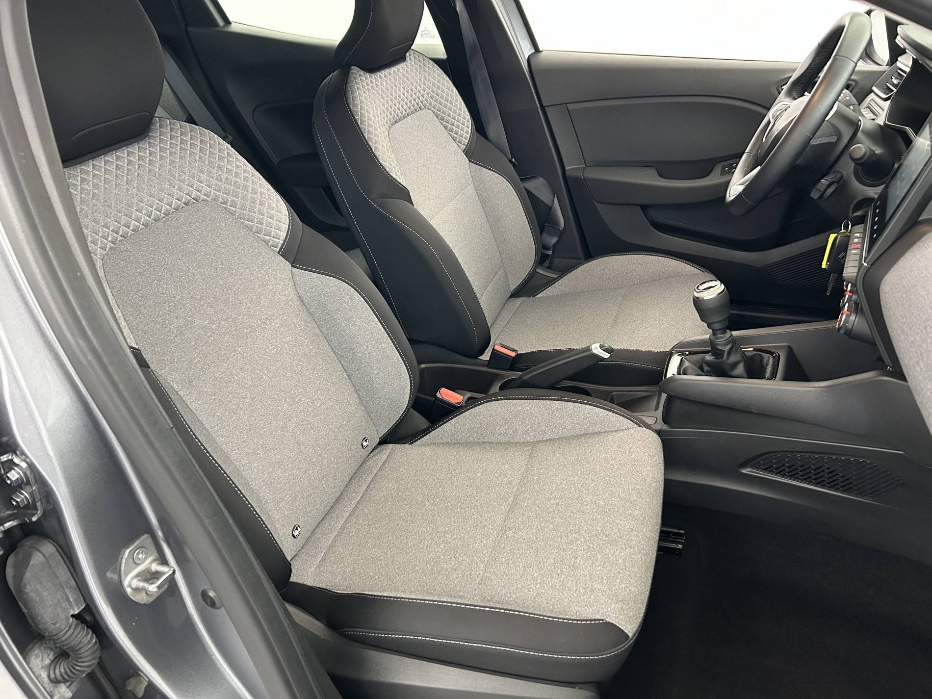 Vente en ligne Renault Clio 5 Clio TCe 90 au prix de 16 490 €