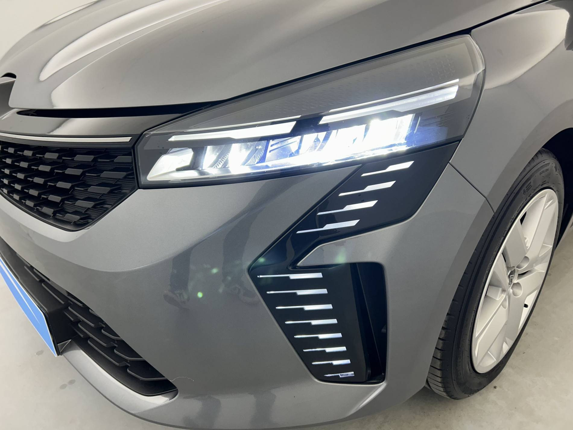 Vente en ligne Renault Clio 5 Clio TCe 90 au prix de 16 490 €