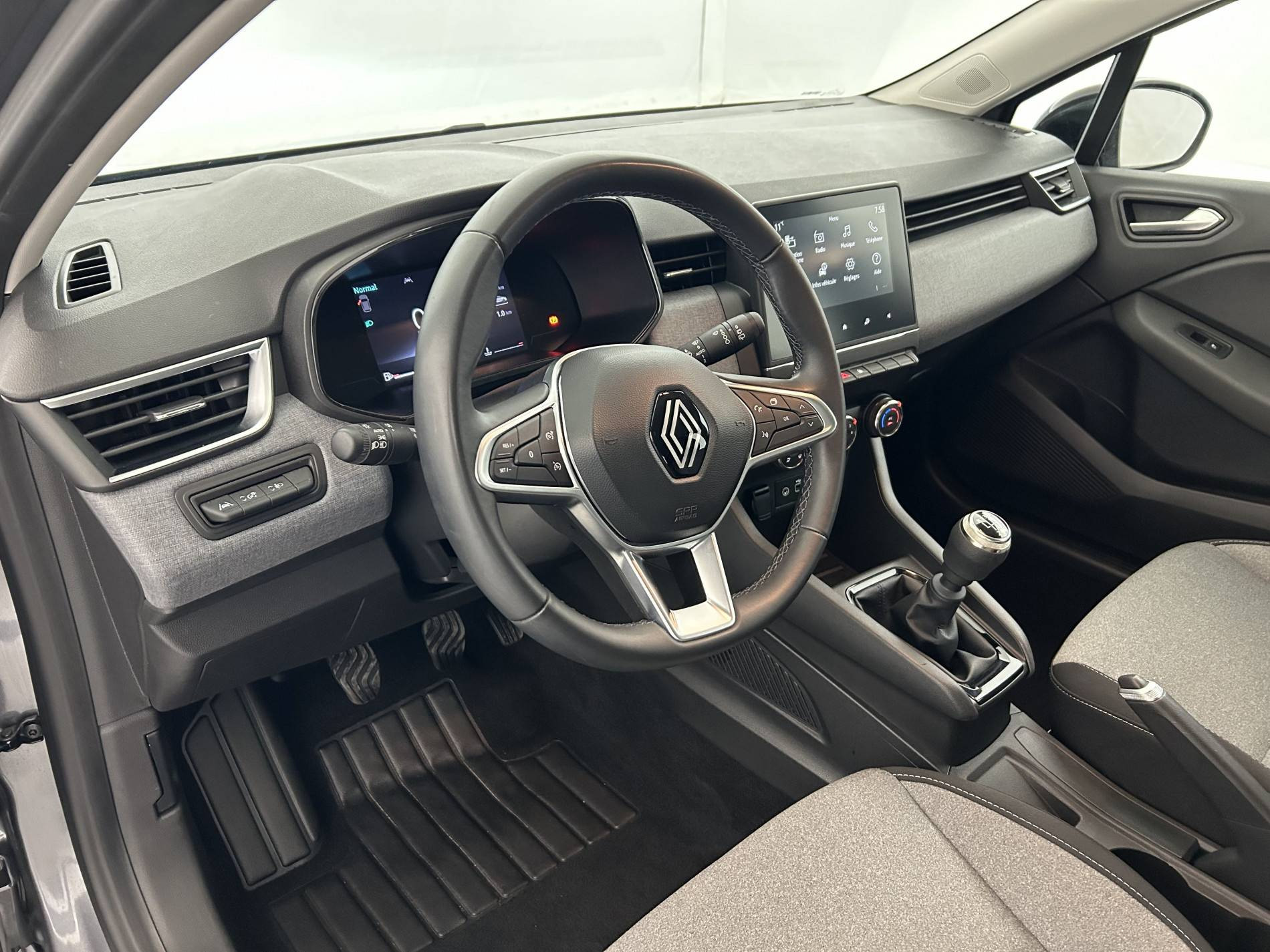 Vente en ligne Renault Clio 5 Clio TCe 90 au prix de 16 490 €