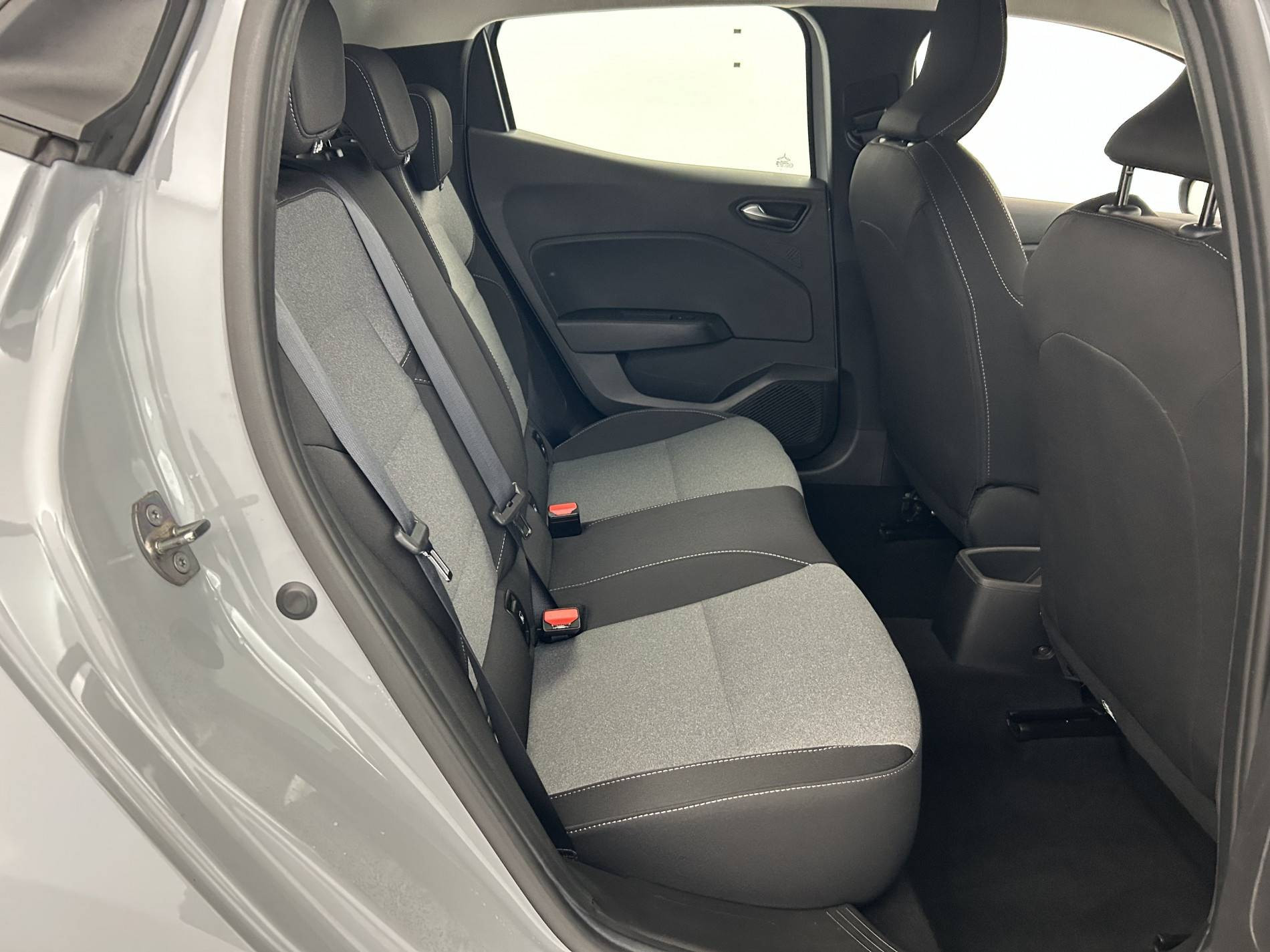 Vente en ligne Renault Clio 5 Clio TCe 90 ch GSR2 au prix de 15 990 €