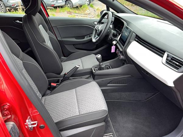 Vente en ligne Renault Clio 5 Clio TCe 90 - 21N au prix de 15 970 €