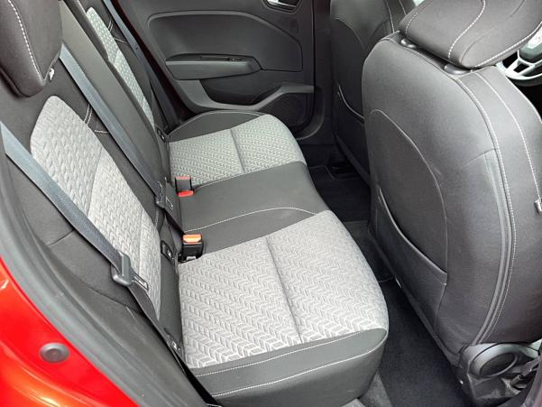 Vente en ligne Renault Clio 5 Clio TCe 90 - 21N au prix de 15 970 €
