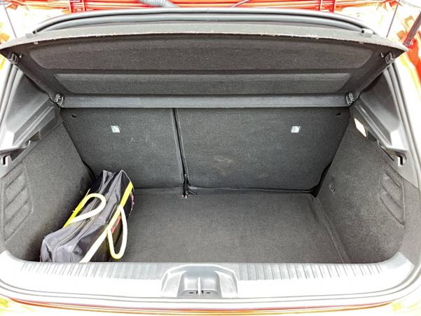Vente en ligne Renault Clio 5 Clio TCe 90 - 21N au prix de 15 970 €