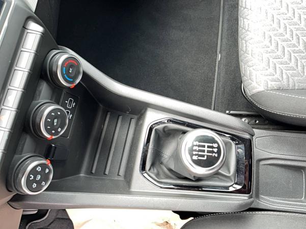 Vente en ligne Renault Clio 5 Clio TCe 90 - 21N au prix de 15 970 €