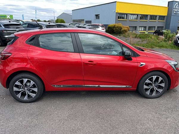 Vente en ligne Renault Clio 5 Clio TCe 90 - 21N au prix de 15 970 €