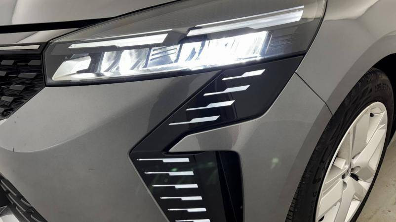 Vente en ligne Renault Clio 5 Clio TCe 90 au prix de 15 990 €