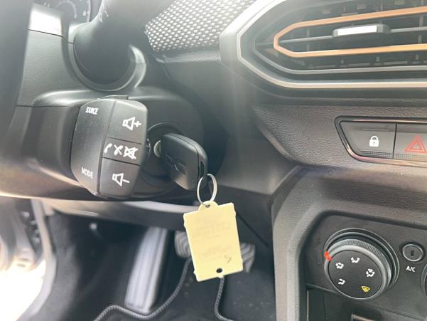 Vente en ligne Dacia Sandero  ECO-G 100 GSR2 au prix de 17 990 €